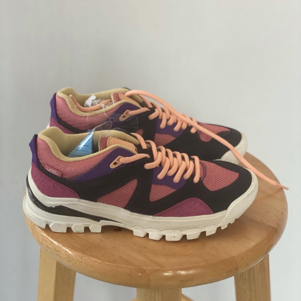 VANS AMZN TRAILHEAD SIZE 9